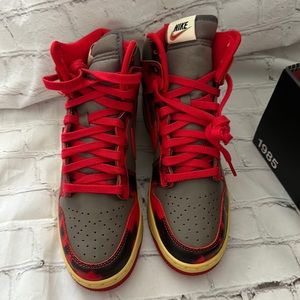 Brand new with org box. Nike dunk hi 1985. Size 9.5 women’s or 8 men’s.